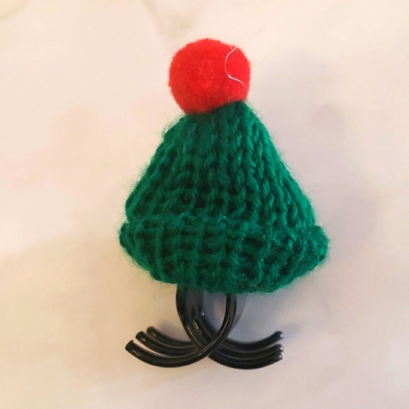 Christmas 5pc 1" Hair Claw Clip Set 2 Buffalo Plaid Santa Caps & 3 Beanies - Picture 10 of 12